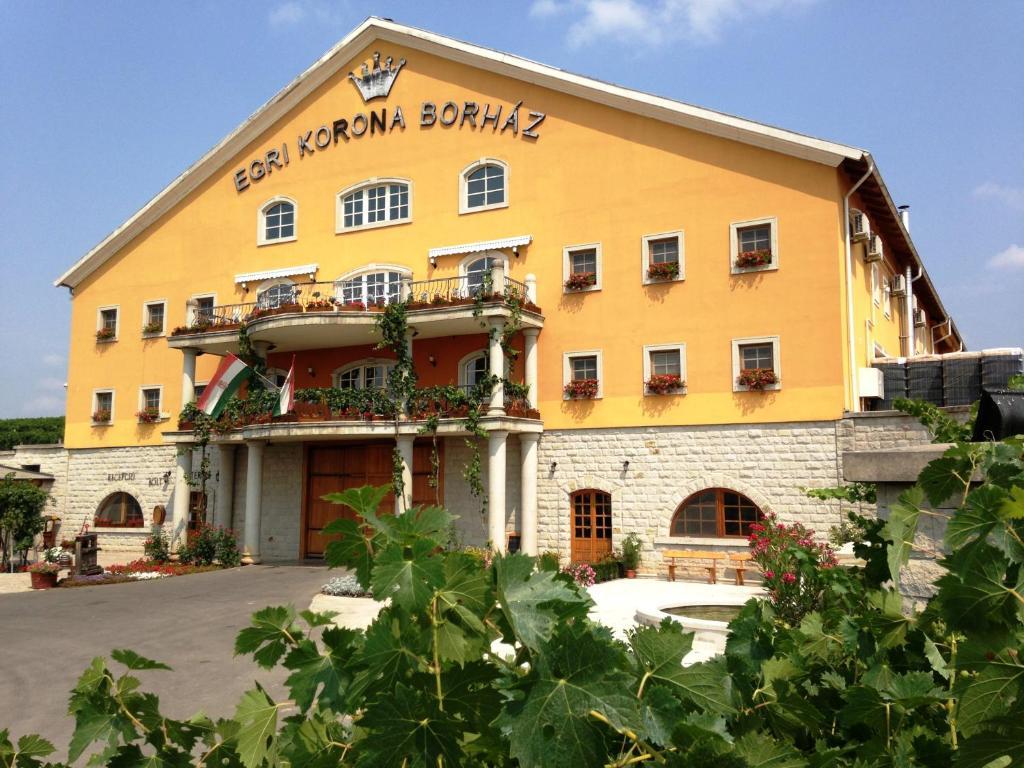 Egri Korona Borhaz Es Wellness Hotel Demjen Exterior photo